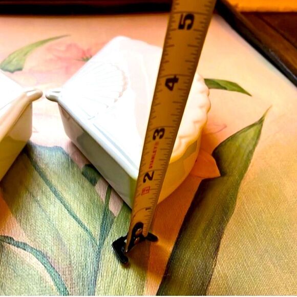 ♥️VINTAGE PAIR CHINOISERIE BONE WHITE FAN TRINKET DISHES GRAND MILLENNIAL DECOR - Picture 12 of 16